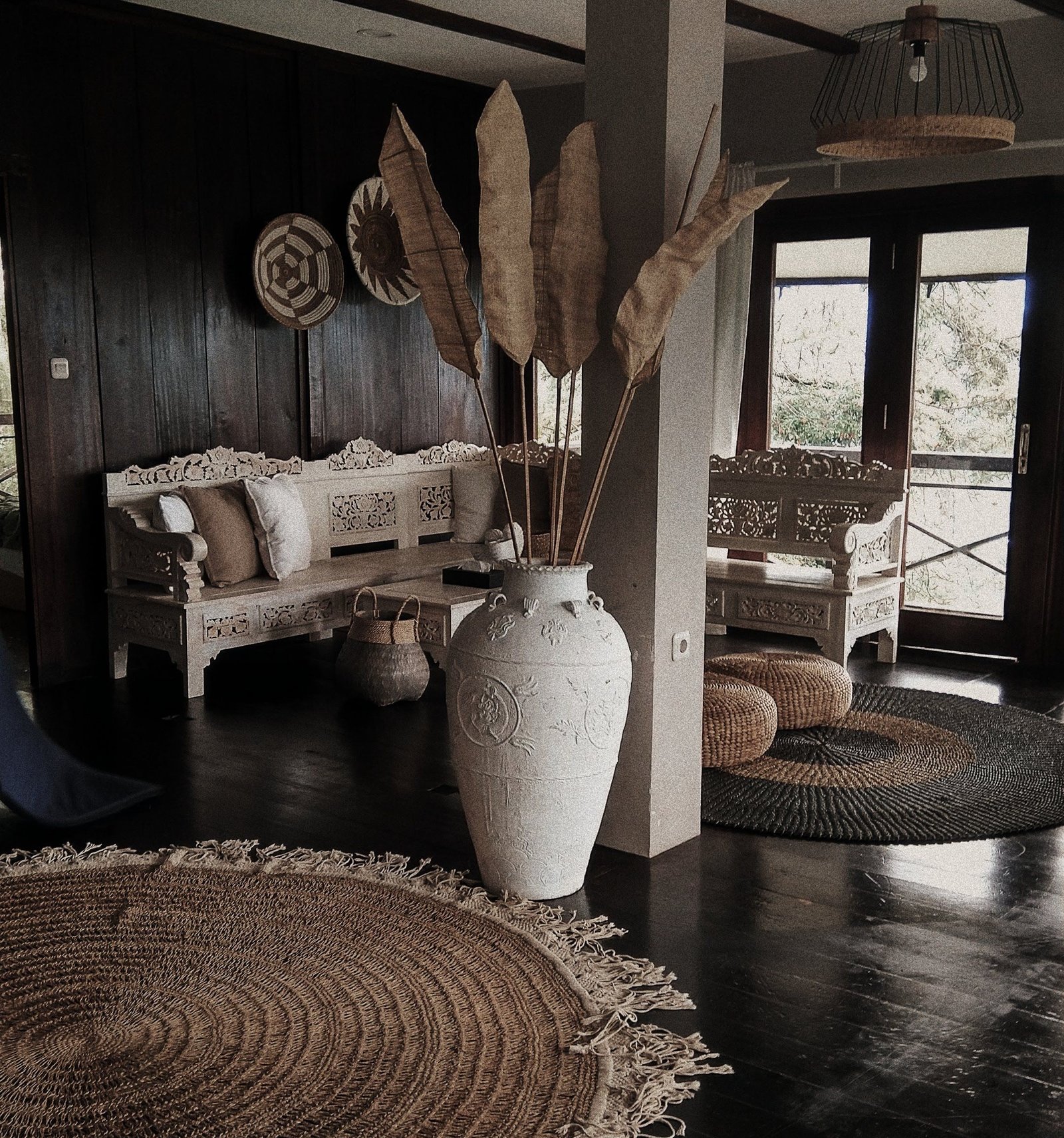 Sfeervol, sober ingericht interieur